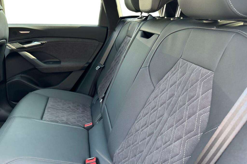 Audi Q6 E-Tron 100Kwh Performance Black Edition Suv Grey #17