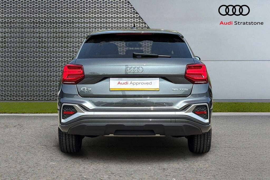 Audi Q2 35 Tfsi S Line 2024 Grey #6