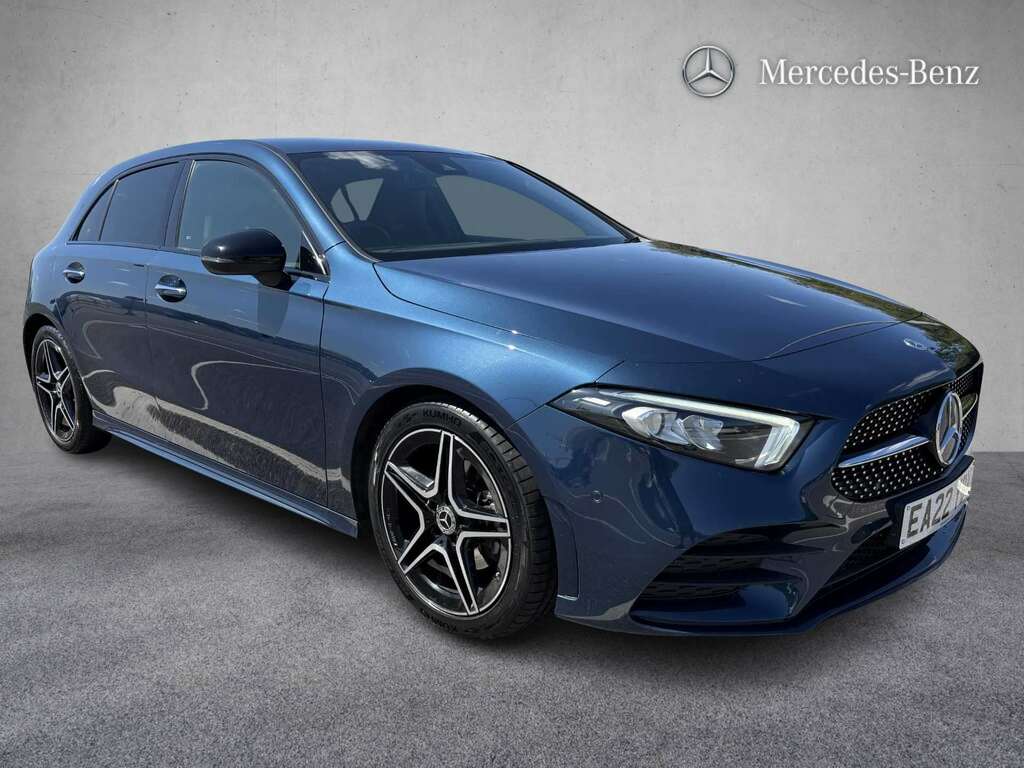 Mercedes-Benz A Class A180 Amg Line Premium 2022 Blue