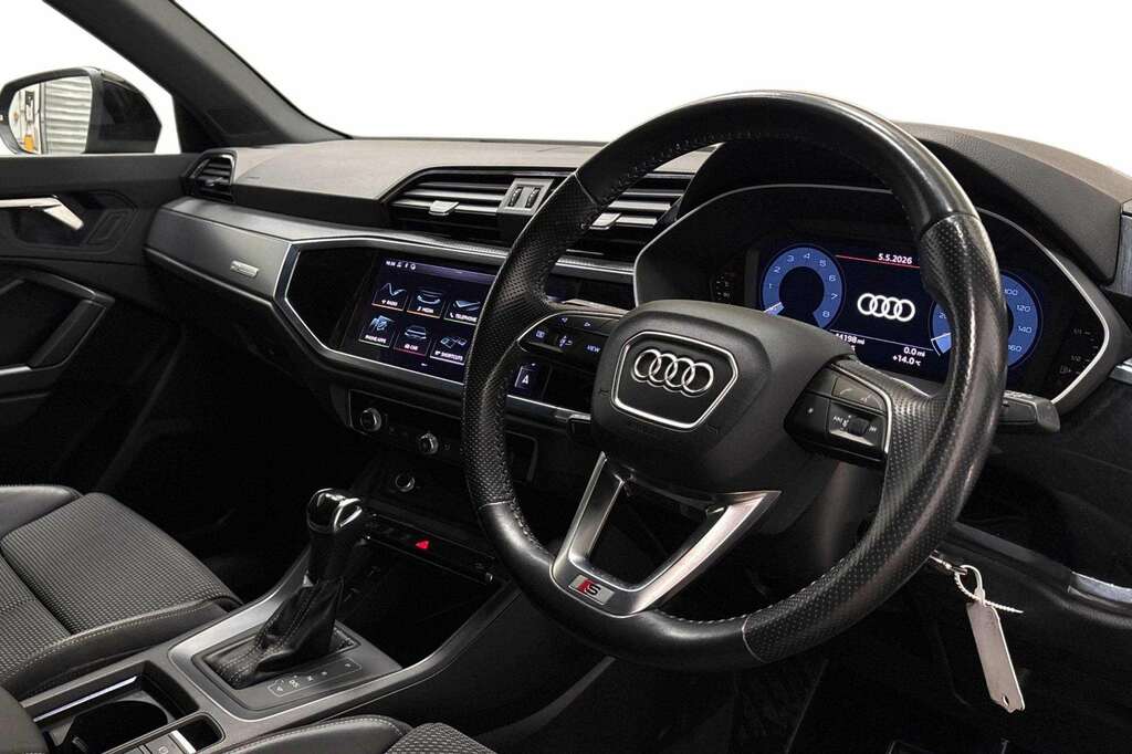 Audi Q3 35 Tfsi S Line S Tronic 2020 Black #6