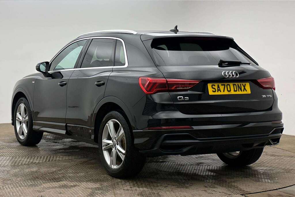 Audi Q3 35 Tfsi S Line S Tronic 2020 Black #3