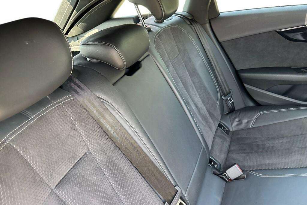 Audi A4 30 Tdi S Line S Tronic #15