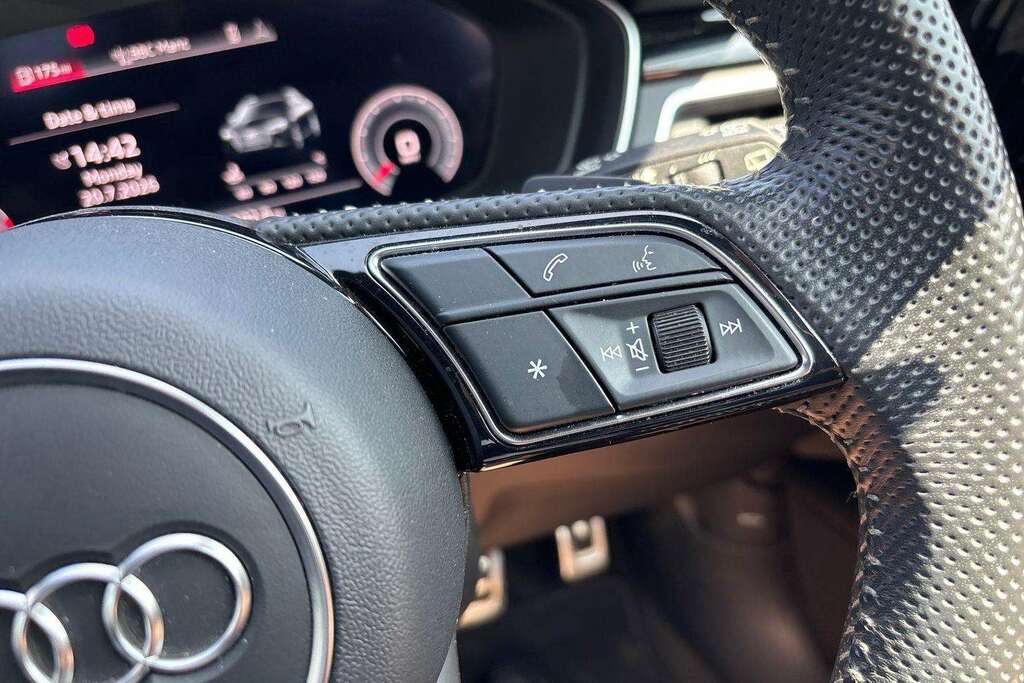Audi A4 30 Tdi S Line S Tronic #11