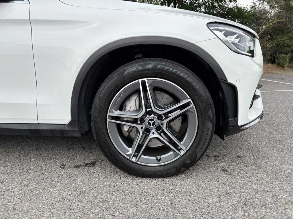 Mercedes-Benz GLC Class Glc 300 4Matic Amg Line 9G-tronic 2021 OE21YZX White #4