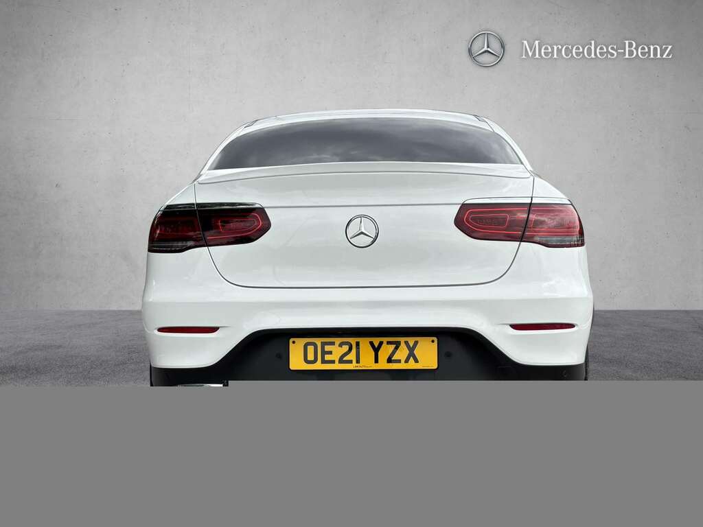 Mercedes-Benz GLC Class Glc 300 4Matic Amg Line 9G-tronic 2021 OE21YZX White #3