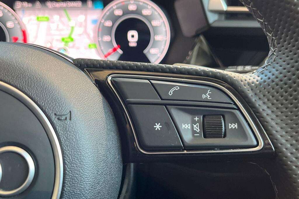 Audi A3 1.5 Tfsi 150 Black Edition S Tronic 2025 White #6