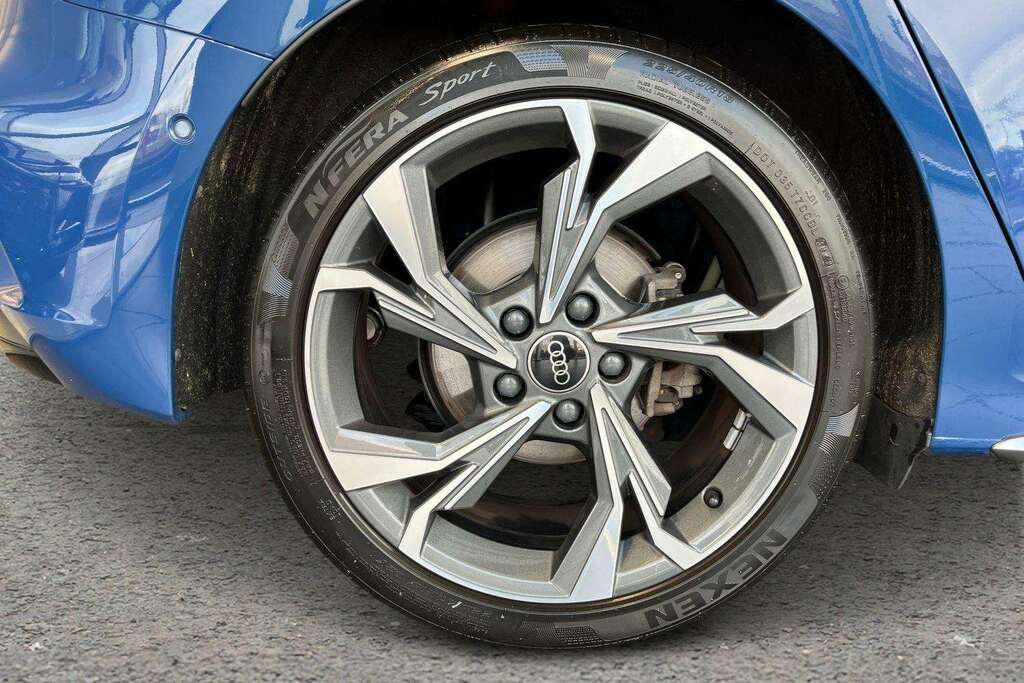 Audi A3 35 Tfsi Black Edition S Tronic #8