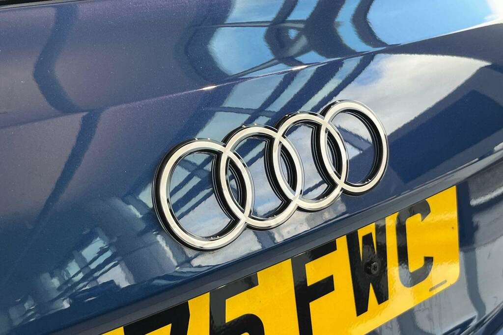 Audi A3 35 Tfsi Black Edition S Tronic #32