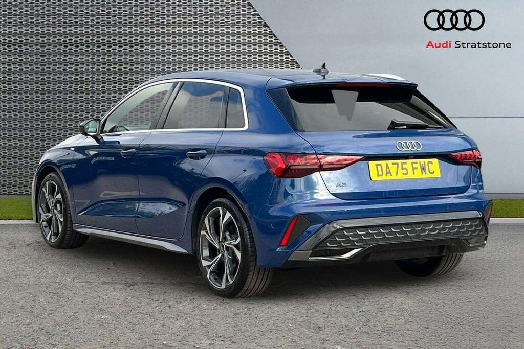 Audi A3 1.5 Tfsi 150 S Line S Tronic 2025 Blue #3