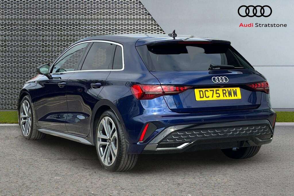 Audi A3 1.5 Tfsi 150 S Line S Tronic 2026 Blue #3
