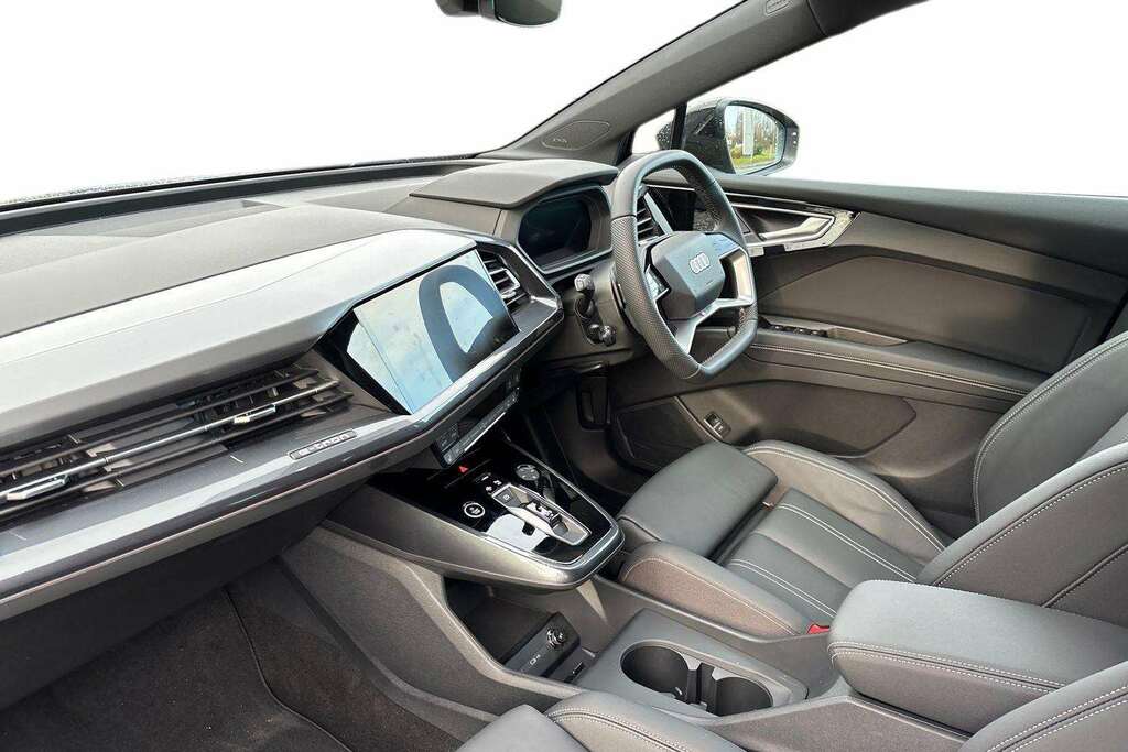 Audi Q4 E Tron 210Kw 45 82Kwh Black Edition 2025 Grey #2