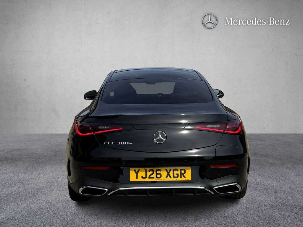 Mercedes-Benz CLE Class 300E Amg Line Premium 9G-tronic 2026 Black #4