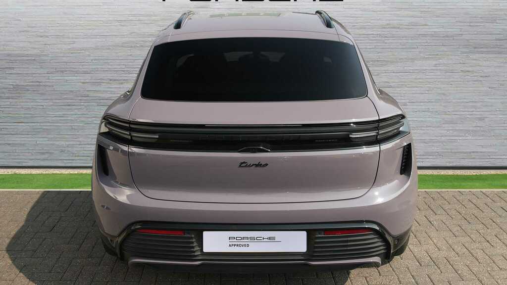 Porsche Macan 470Kw Turbo 100Kwh 2024 Purple #6