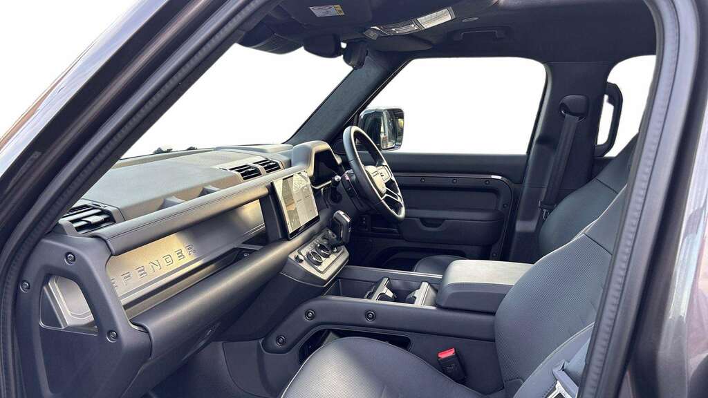 Land Rover Defender 110 4.4 P635 Octa 110 2025 Grey #3