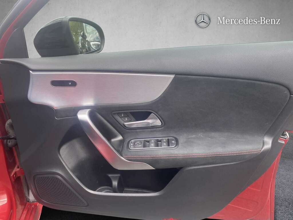 Mercedes-Benz A Class A180 Amg Line Executive 2022 YK72DZJ Red #4