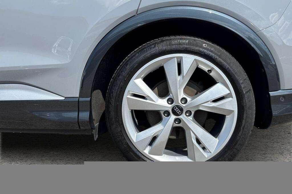 Audi Q4 E Tron 150Kw 40 82Kwh S Line Cstech Pack 202 Grey #3