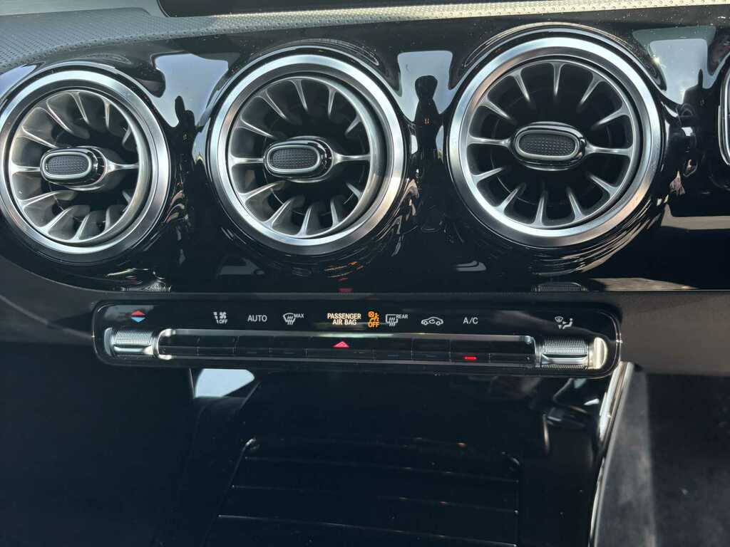 Mercedes-Benz CLA Class Cla 200 Amg Line Premium Tip Black #24