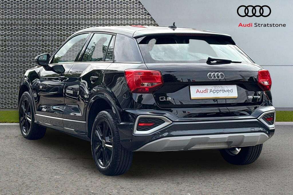 Audi Q2 35 Tfsi Sport S Tronic 2025 Black #3