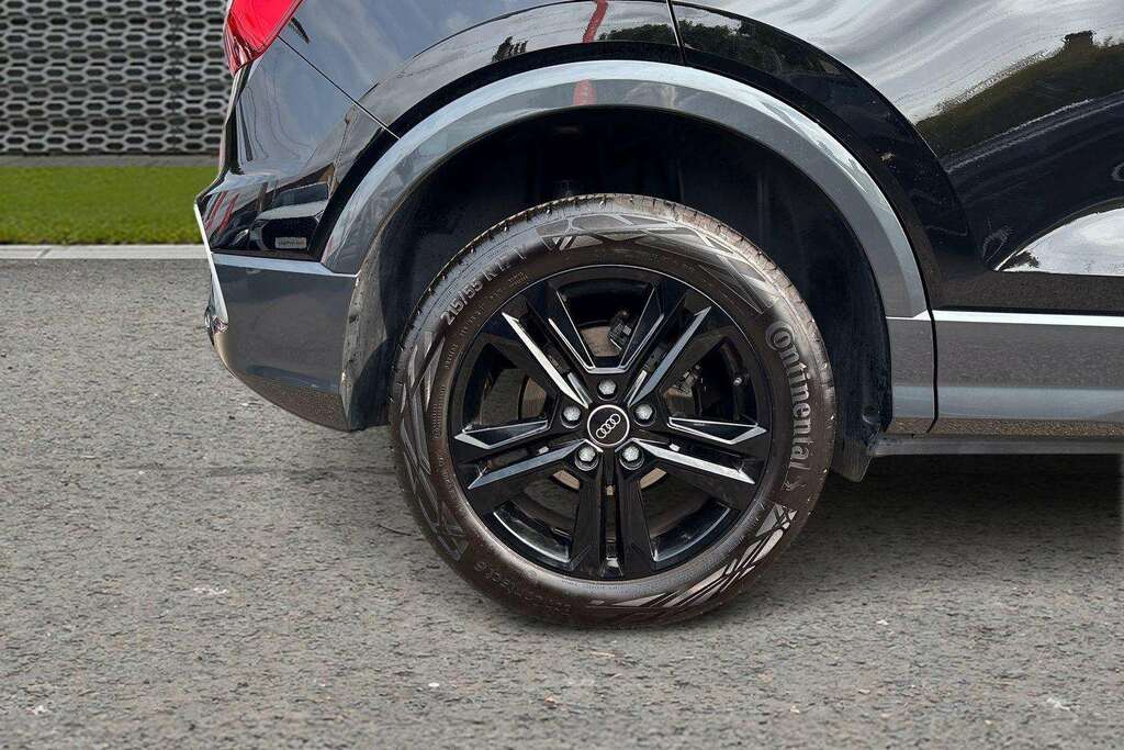 Audi Q2 S Line 35 Tfsi 150 Ps 6-Speed Black #9
