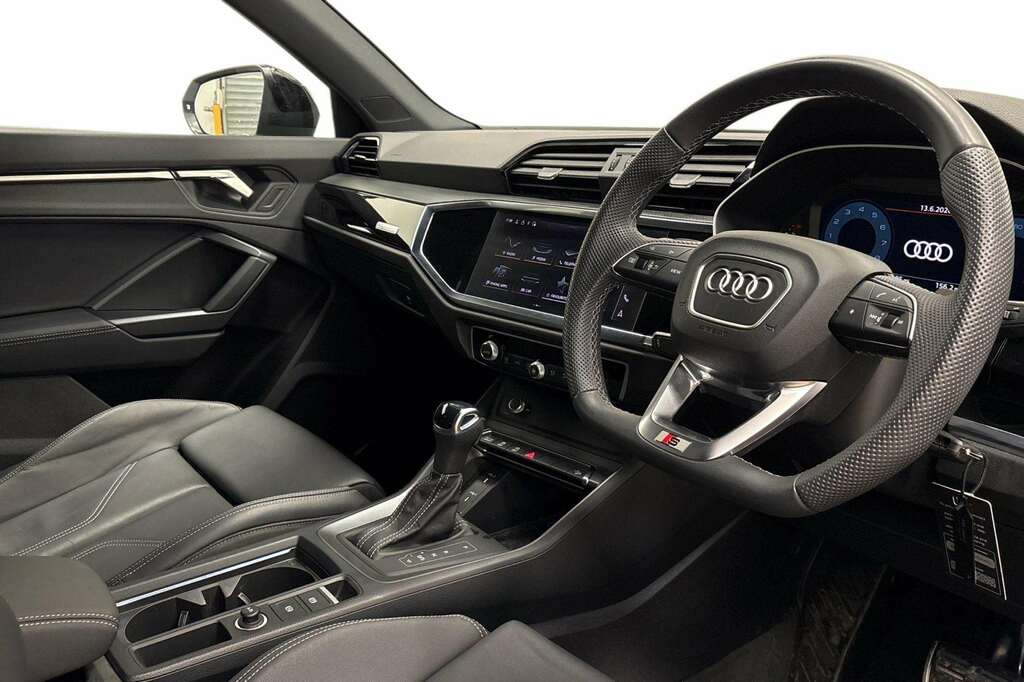 Audi Q3 35 Tfsi Black Edition Grey #27