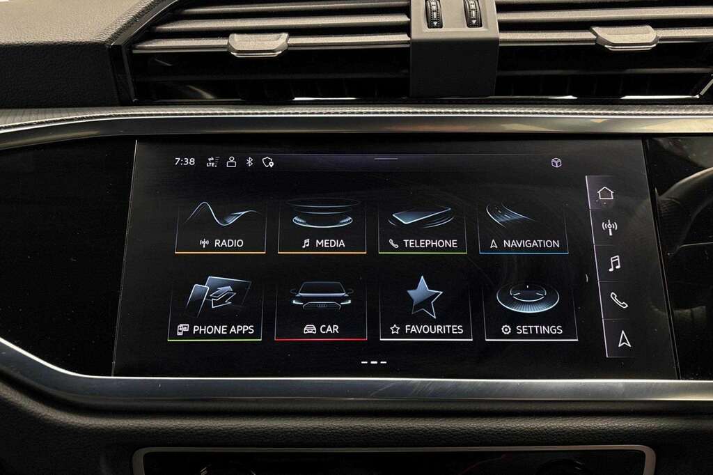 Audi Q3 35 Tfsi Black Edition Grey #7
