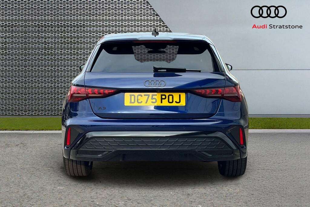 Audi A3 1.5 Tfsi 150 Black Edition S Tronic 2026 Blue #5
