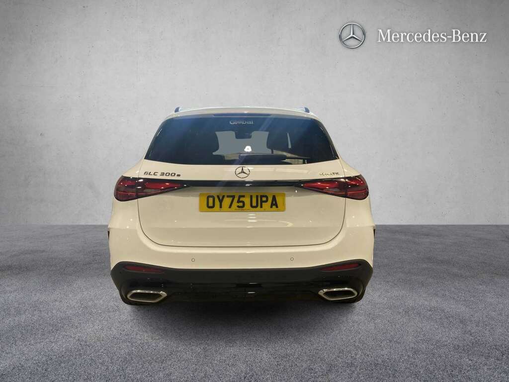 Mercedes-Benz GLC Class 300E 4Matic Urban Edition 9G-tronic 2025 White #4