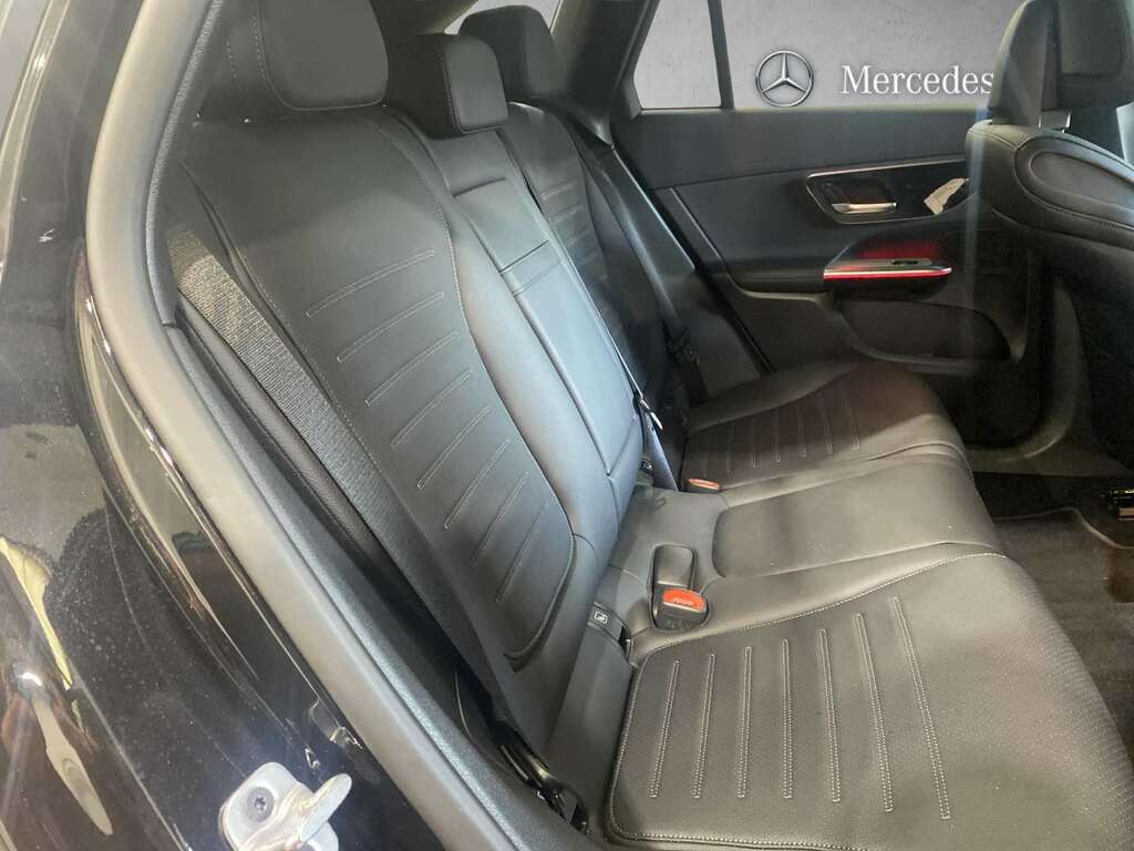 Mercedes-Benz GLC Class 300E 4Matic Amg Line 9G-tronic 2025 Black #3