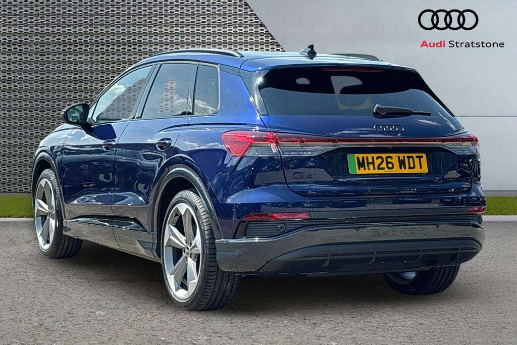 Audi Q4 E Tron 210Kw 45 82Kwh Black Edition 2026 Blue