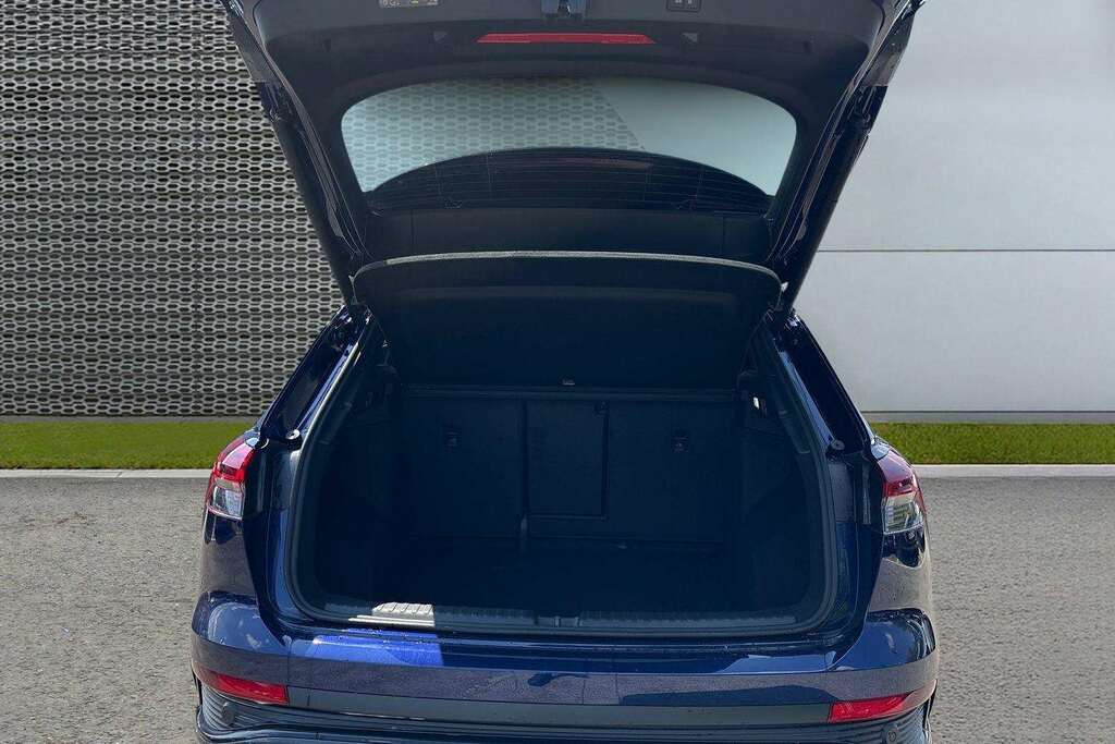 Audi Q4 E Tron 210Kw 45 82Kwh Black Edition 2026 Blue #5