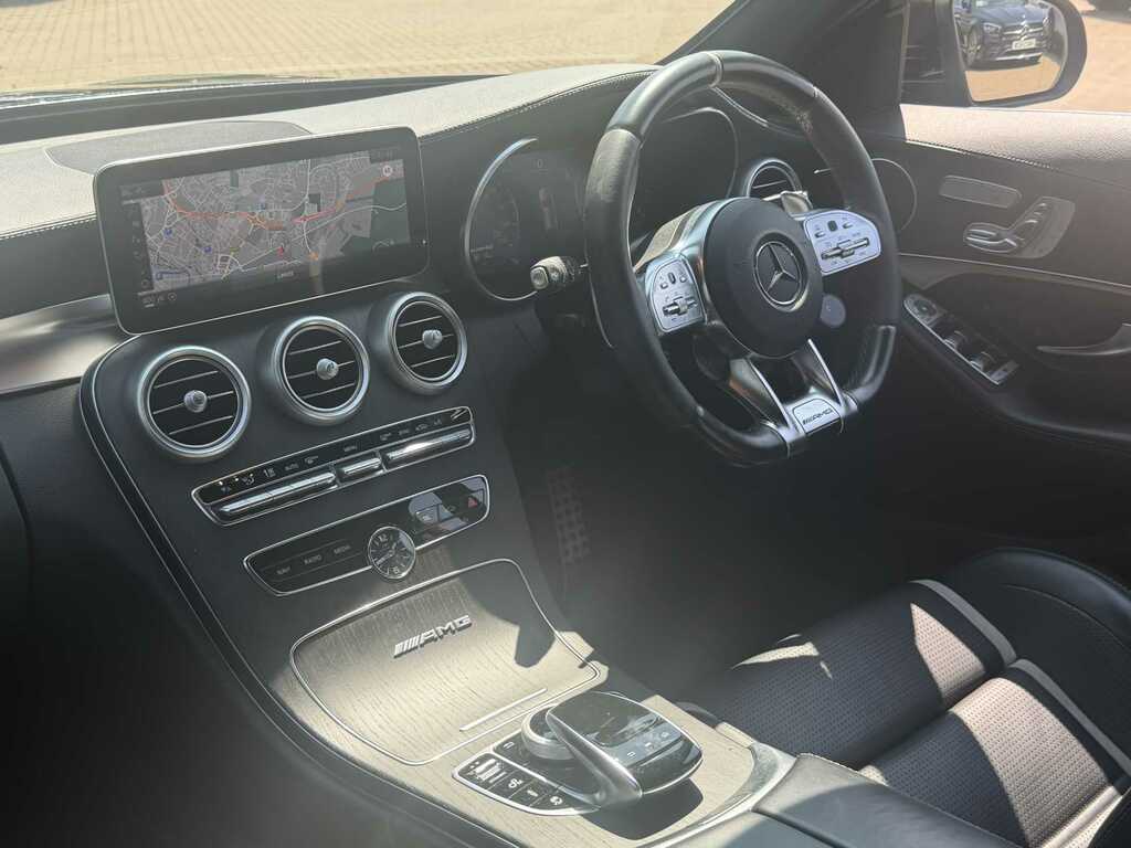 Mercedes-Benz C Class Saloon White #30