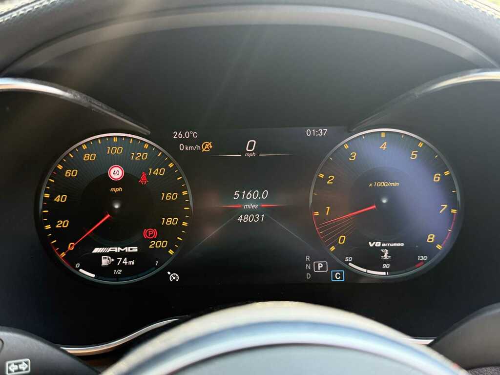 Mercedes-Benz C Class Saloon White #17