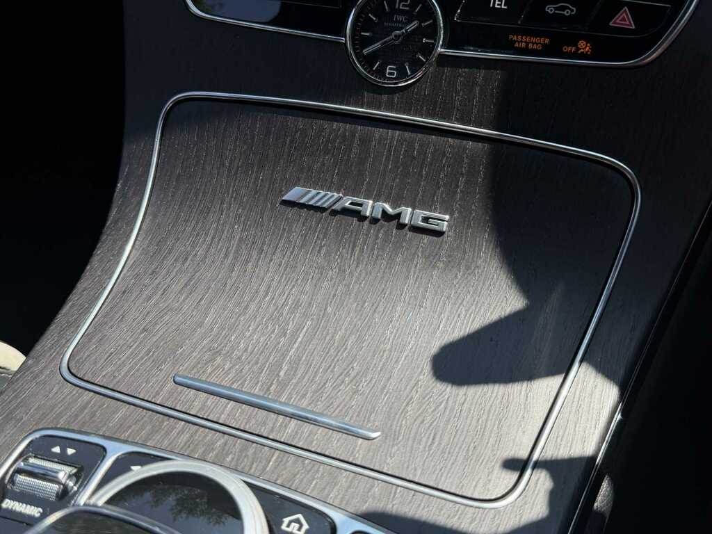 Mercedes-Benz C Class Saloon White #25