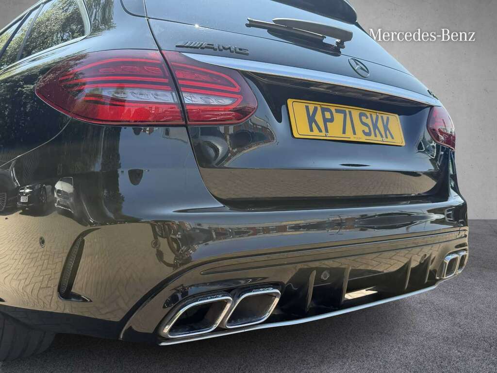 Mercedes-Benz C Class Saloon White #12
