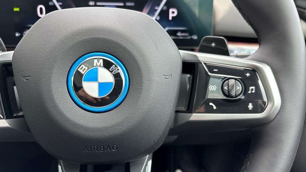 BMW 5 Series 530E M Sport Pro 2026 Black #6