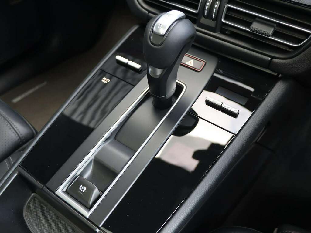 Porsche Macan 265Kw 100Kwh Black #12