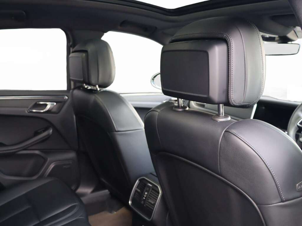 Porsche Macan 265Kw 100Kwh Black #19
