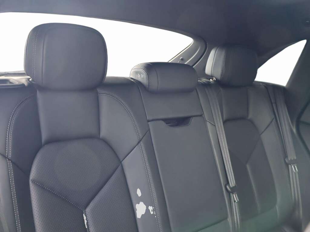 Porsche Macan 265Kw 100Kwh Black #20
