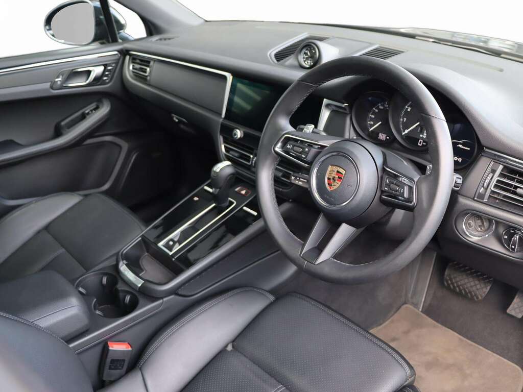 Porsche Macan 265Kw 100Kwh Black #9