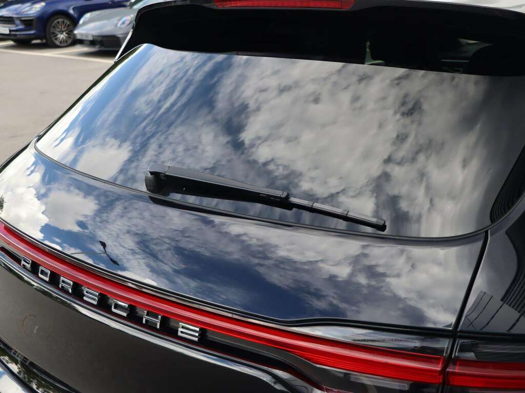 Porsche Macan 265Kw 100Kwh Black #26