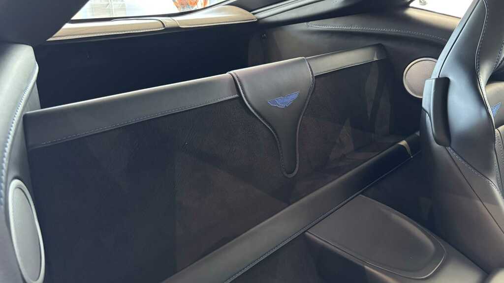 Aston Martin Vantage Zf 8 Speed Silver #25
