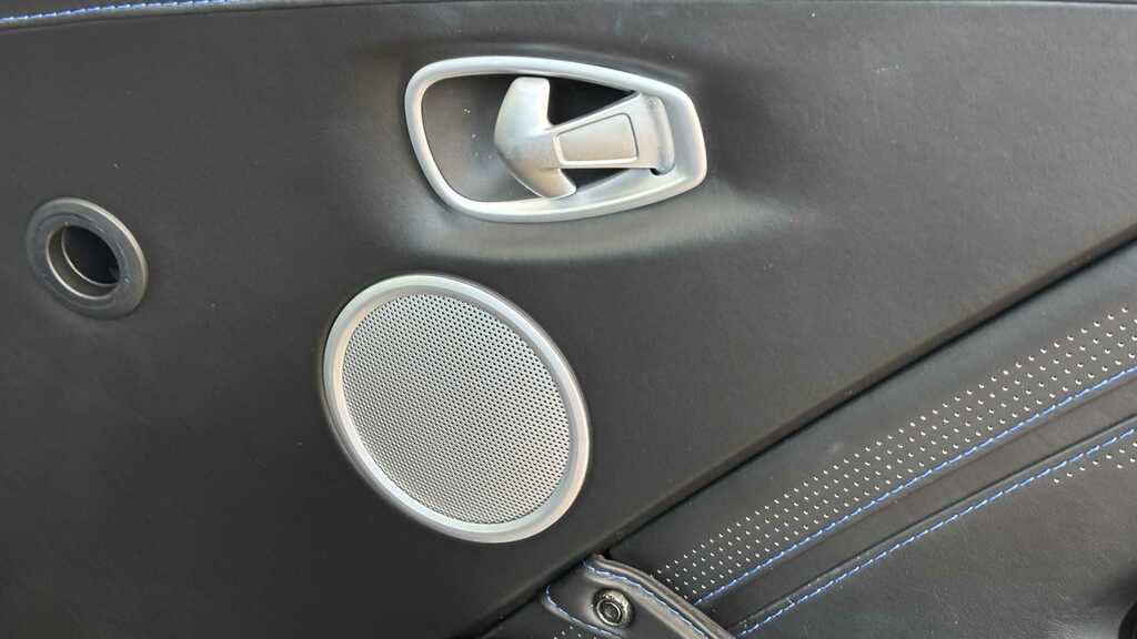 Aston Martin Vantage Zf 8 Speed Silver #27