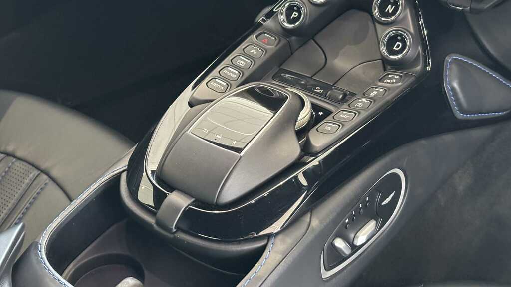 Aston Martin Vantage Zf 8 Speed Silver #16
