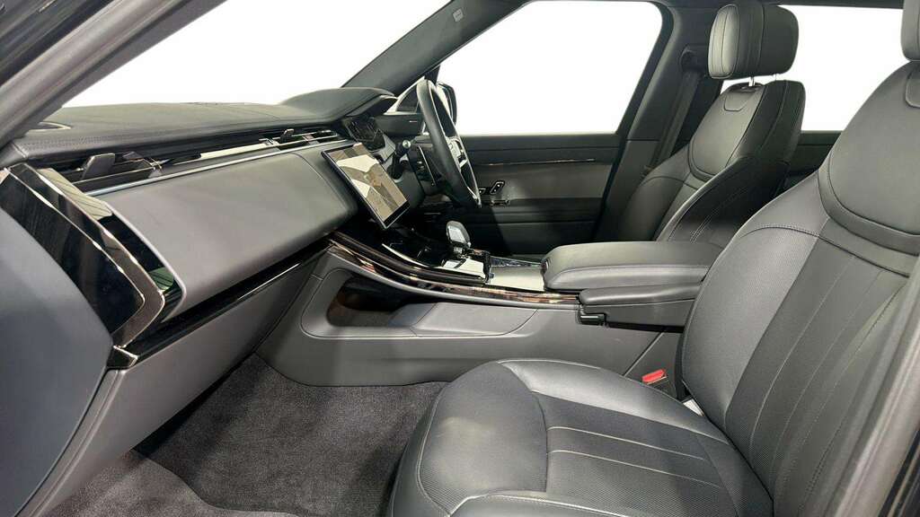 Land Rover Range Rover Sport 3.0 P460e Edition 2025 YE25NFO Black #3