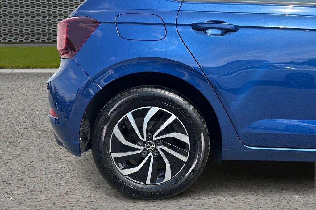Volkswagen Polo Hatchback Silver #4