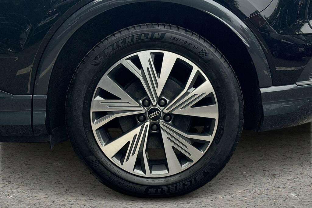 Audi Q4 E Tron 125Kw 35 55Kwh Sport 2022 Black #6