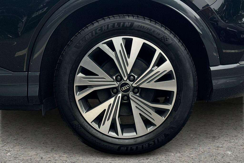 Audi Q4 E Tron 125Kw 35 55Kwh Sport 2022 Black #5