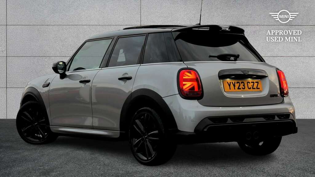 2023 Mini Hatch
