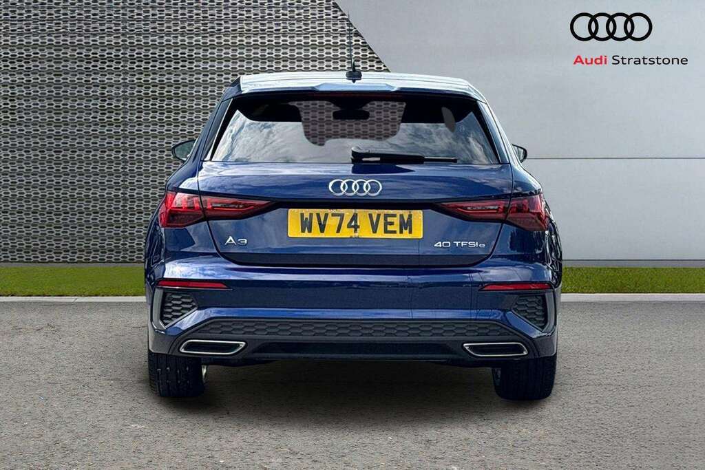 Audi A3 35 Tfsi Black Edition S Tronic Blue #5