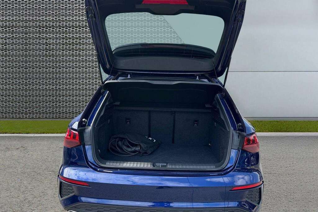 Audi A3 35 Tfsi Black Edition S Tronic Blue #8